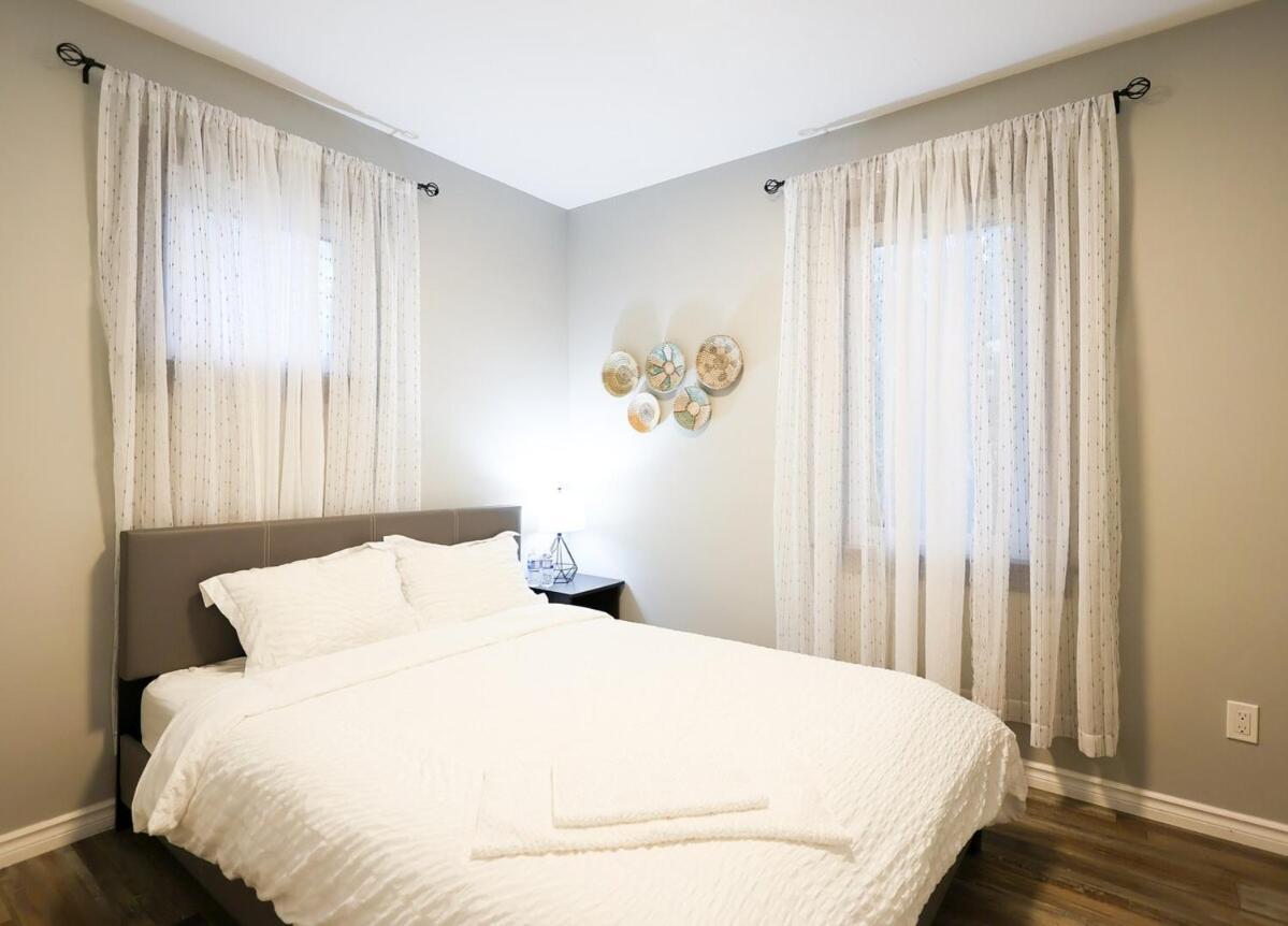 Tranquil Retreat 5br House With 3 Bath And Backyard, Located Minutes Away From The Falls Holiday home *
